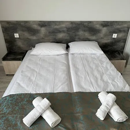 And Apartament *