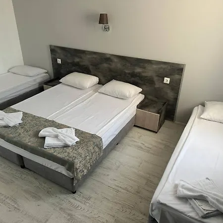 Apartamento And *